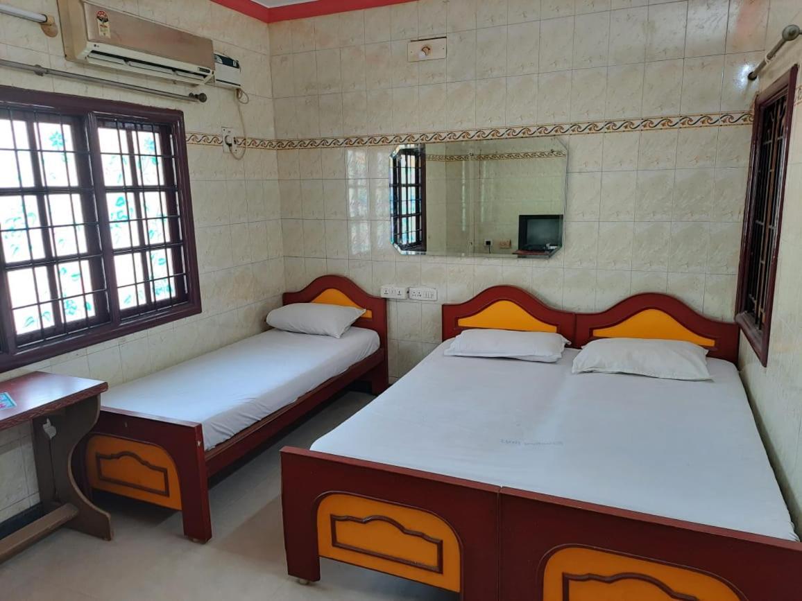 Charminar Residency Villa Madras Buitenkant foto